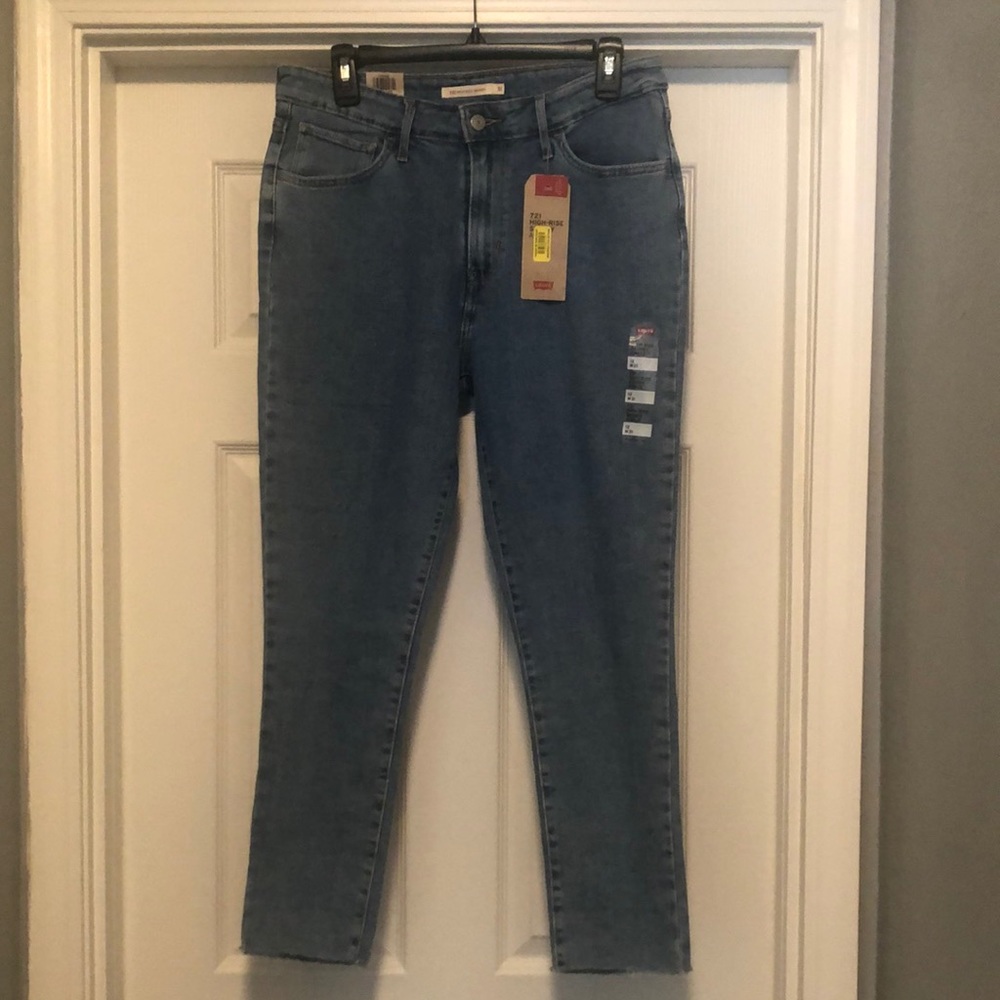Levi’s 721 High Rise Skinny Jeans